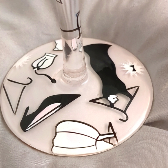 Lolita Glamour - Tini Hand Painted Martini Glass NIB - Picture 5 of 10